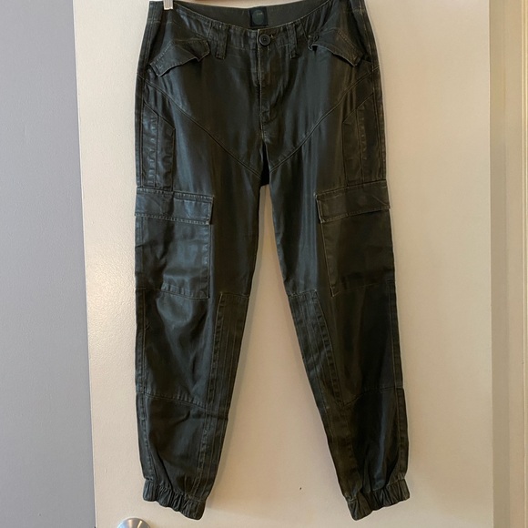 DWP Pants - DWP Cargo Pants in Olive